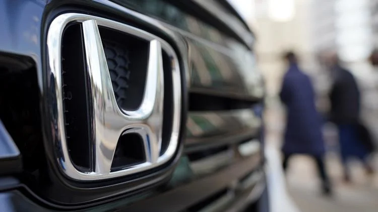 Honda recalls 880K vehicles that could lose control....