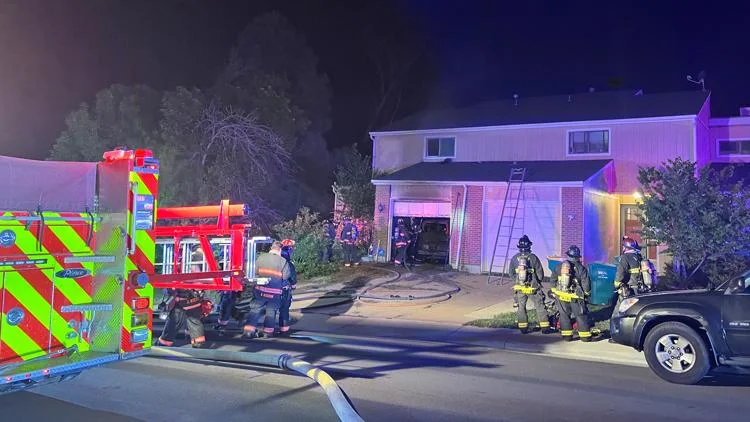 1 killed in house fire in Saturday morning