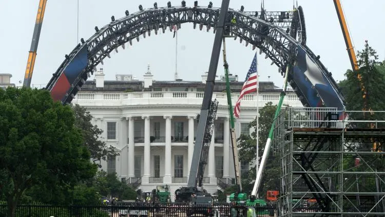 Construction crews begin transforming White House South