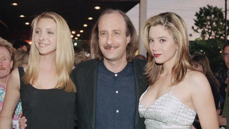 'Romy and Michele' sequel to reunite Lisa Kudrow and...