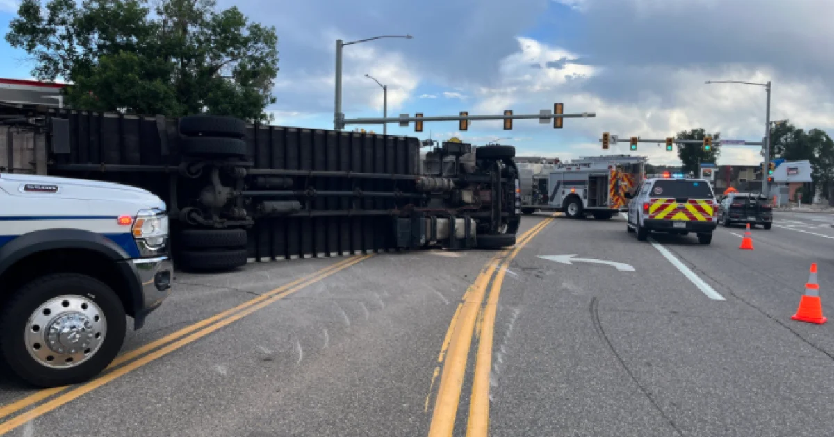 Box truck rollover prompts Kipling Street closure in...