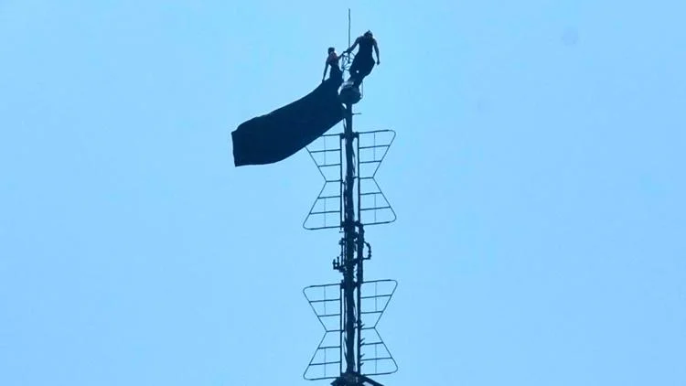 Who climbed the Empire State Building?