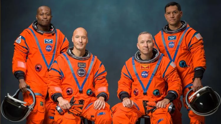 Meet the Artemis III crew: NASA announces which...