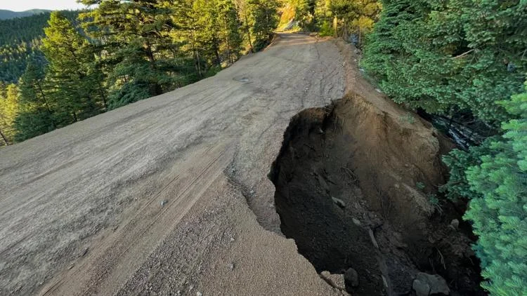 Colorado Springs park roads closed after storm washouts